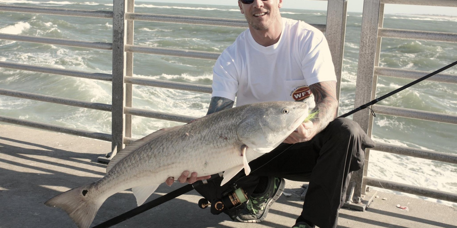 Dennis Vereet avec une superbe ombrine, lors d'un voyage en Floride